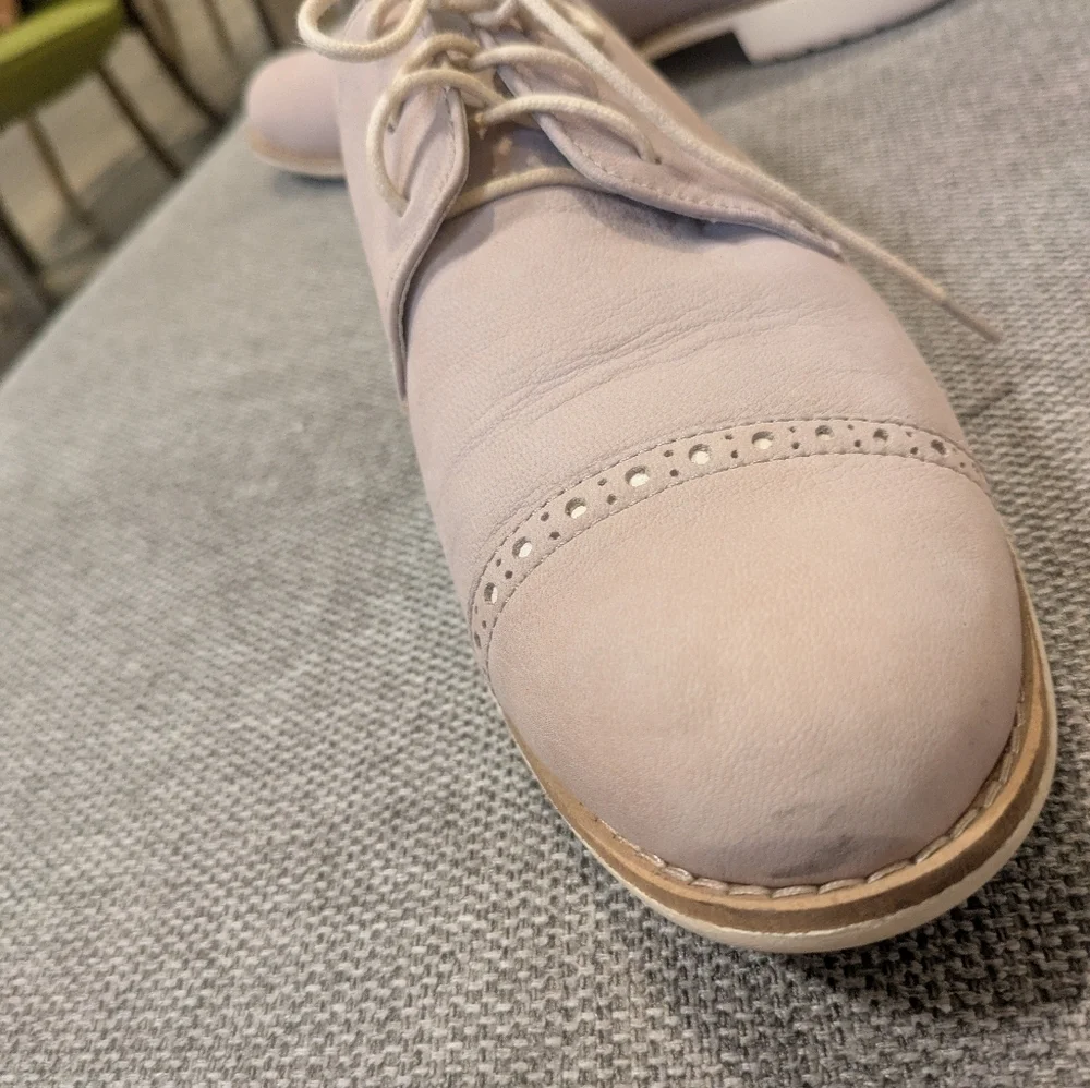 Cole Haan Oxford Shoes with Suede Finish and Lace-Up Design Size 10 - Picture 13 of 13